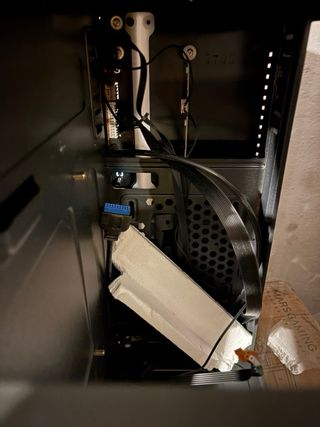 Caja PC Mars Gaming MCM Dañada