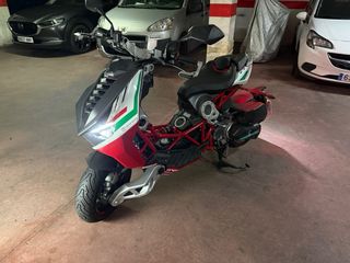 Moto Italjet Scooter Automática