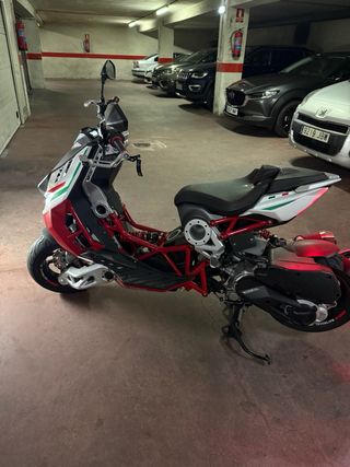 Moto Italjet Scooter Automática