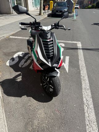 Moto Italjet Scooter Automática