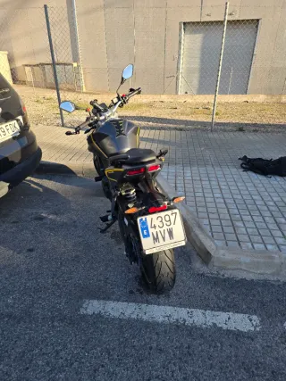 Moto Voge 525R Gris y Amarilla