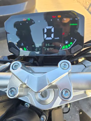 Moto Voge 525R Gris y Amarilla