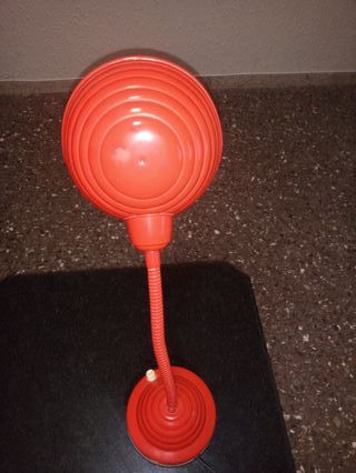 Lámpara de flexo antigua roja