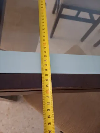 Mesa de comedor y 4 sillas