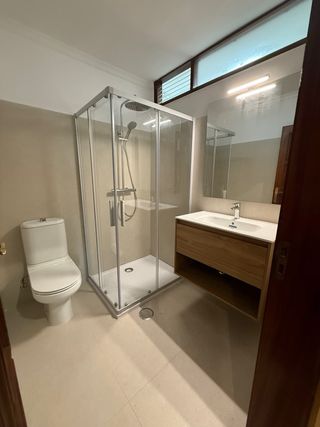 Instalación Azulejos para baños, balcones y suelos