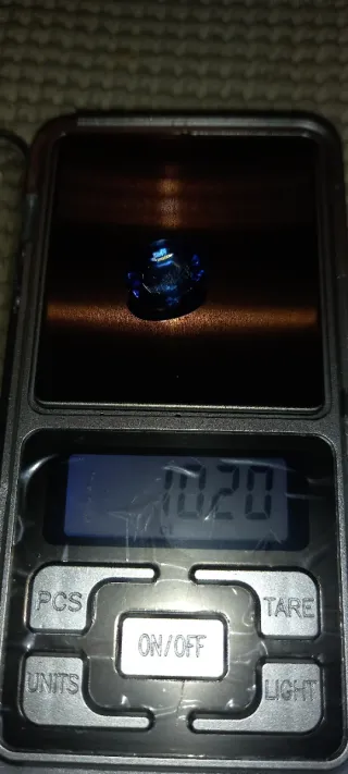 Zaffiro creato in laboratorio