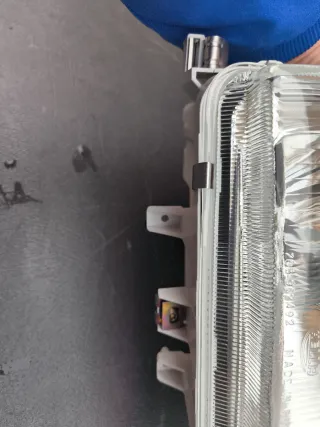 Faro Volkswagen Polo