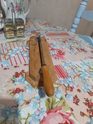 Cortapanes Francés Antiguo