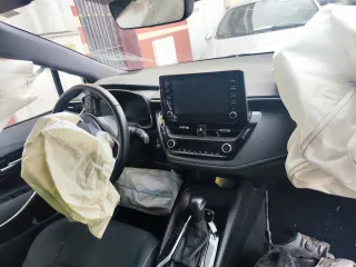 Toyota Corolla 2021 solo para piezas