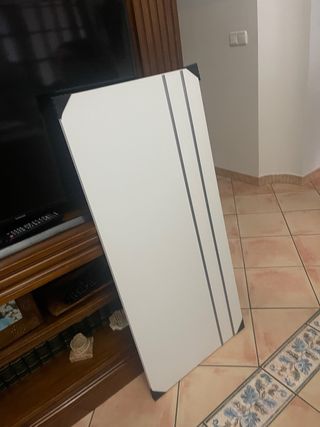 Cabecero de cama blanco y gris