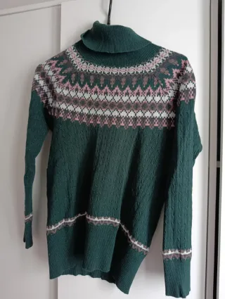 Jersey cuello alto estampado talla única