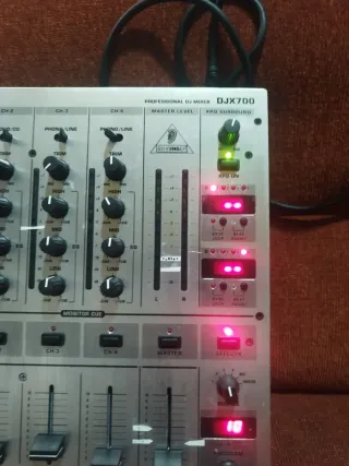 Mixer DJ Behringer Pro DJX700