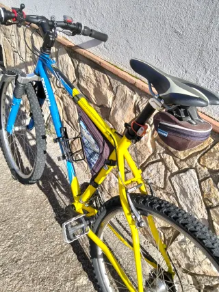 Bicicleta Rockrider 2.0 Azul/Amarillo
