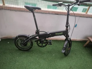 Bicicleta eléctrica Freel plegable negra