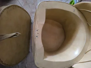 Butaca descalzadora vintage beige