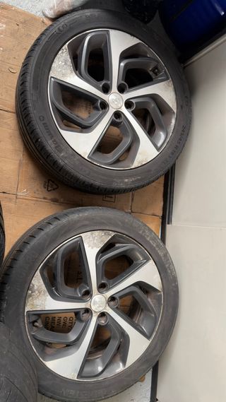Llantas y Cubiertas Tucson 245/45 R19