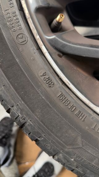 Llantas y Cubiertas Tucson 245/45 R19