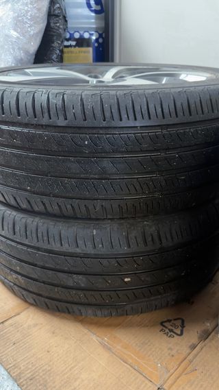 Llantas y Cubiertas Tucson 245/45 R19