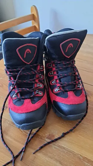 Botas de montaña Head negras y rojas