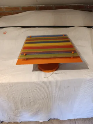 Lámpara de techo multicolor con base naranja