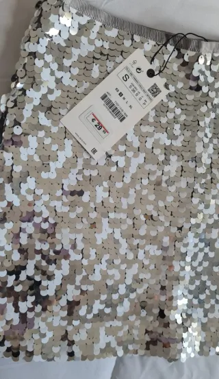 Falda Zara lentejuelas plateadas
