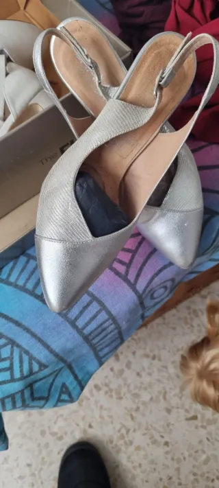 Zapatos Tacon Talla 39 Plata y Blanco