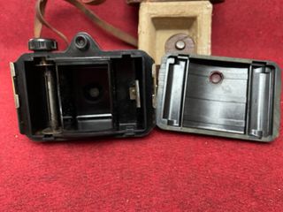 cámara fotográfica antigua Univex de baquelita.