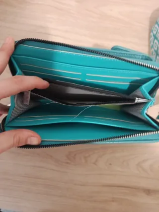 Bolso móvil y cartera.