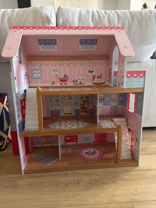 Casita de muñecas de madera rosa