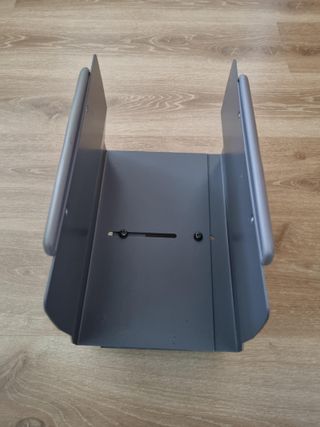 Soporte con ruedas para torre PC