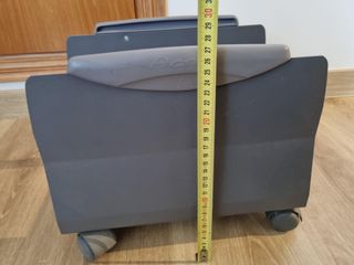Soporte con ruedas para torre PC