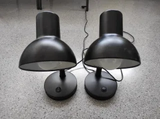 2 Lámparas de Mesa Negras con bombillas