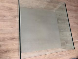 Mesa de centro de cristal y madera