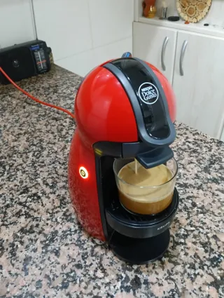 Cafetera Dolce Gusto Roja Krups