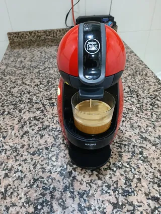 Cafetera Dolce Gusto Roja Krups