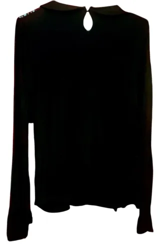 Camiseta negra con encaje