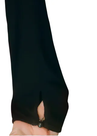 Camiseta negra con encaje