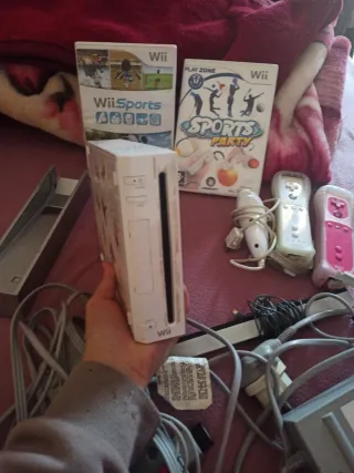 Consola Nintendo Wii + Juegos y Accesorios