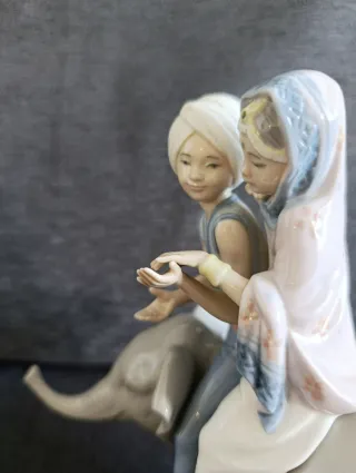Figura Lladró Niños Hindúes y Elefante