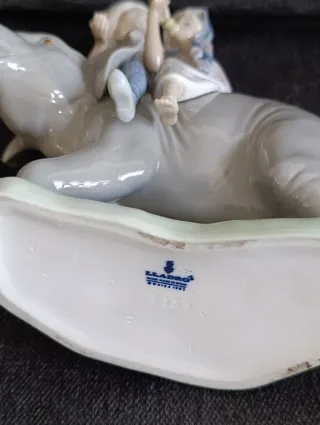 Figura Lladró Niños Hindúes y Elefante