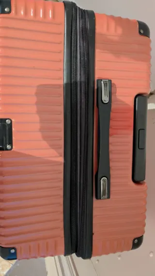 Maleta Grande Roja Rígida