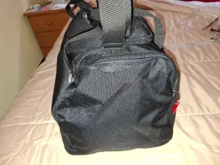 Bolsa de deporte Under Armour negra
