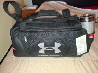 Bolsa de deporte Under Armour negra