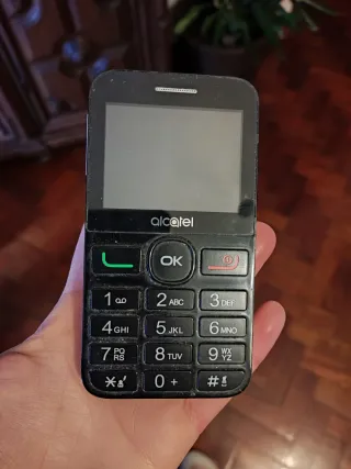 Telemóvel Alcatel teclas preto