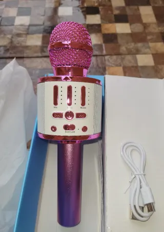 Micrófono Karaoke Inalámbrico Bluetooth LED Rosa .