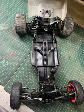 Team Associated B5 Rear radiocontrol
