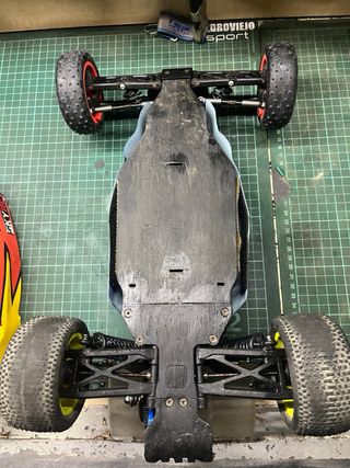 Team Associated B5 Rear radiocontrol