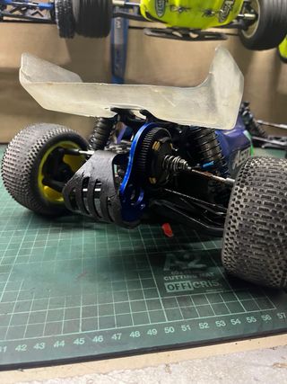 Team Associated B5 Rear radiocontrol