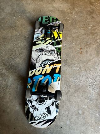 Patinete con diseño gráfico