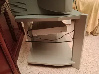 Mesa TV Cristal y Aluminio con ruedas